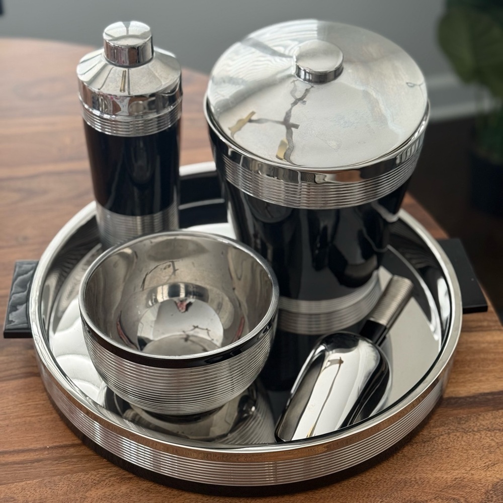 Vera Wang Wedgewood Bar Set